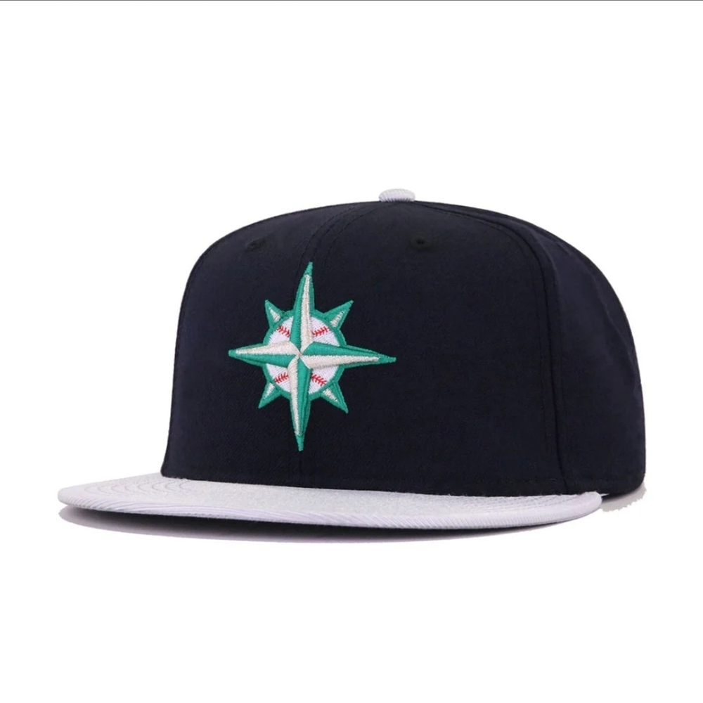 Seattle Mariners Navy Metallic Silver Cooperstown AC New Era 59Fifty Fitted